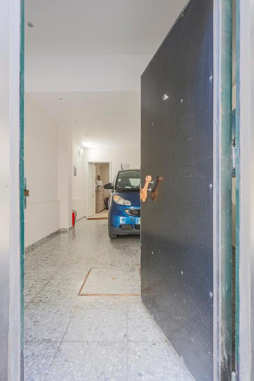 Zdjęcie z galerii obiektu Minimalismo de Vanguardia con altas calidades 1 BR w Sewilli