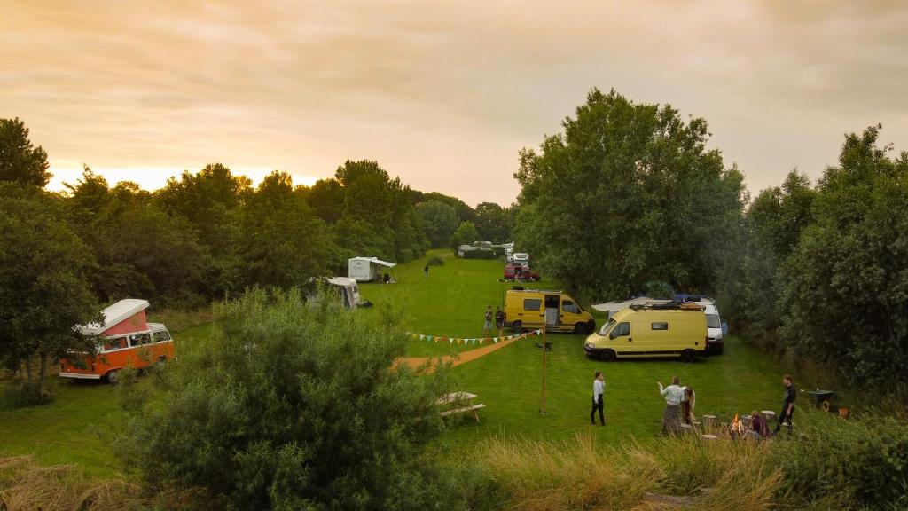 Příroda nedaleko luxury tent