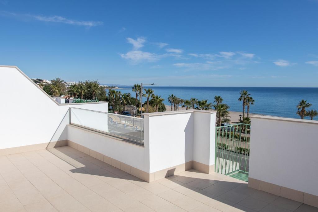 A general sea view or a sea view taken from Az apartmant