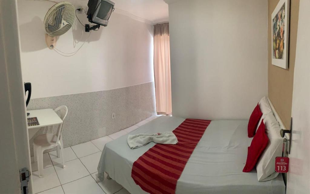 Postel nebo postele na pokoji v ubytování Hotel Mirante B
