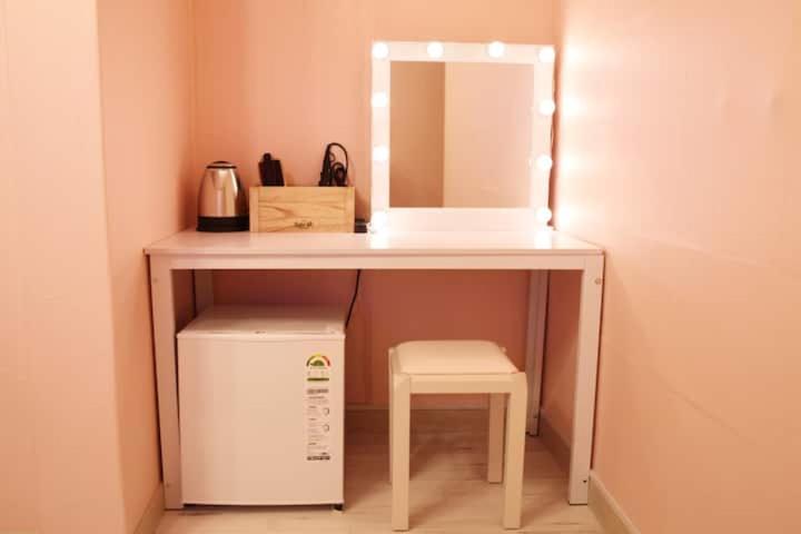 Ellen House - Double Room With Private Bathroom