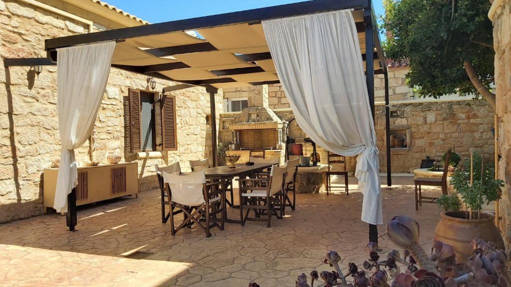 Fotografie z fotogalerie ubytování Christakos stone house Elafonisos v destinaci Elafonisos