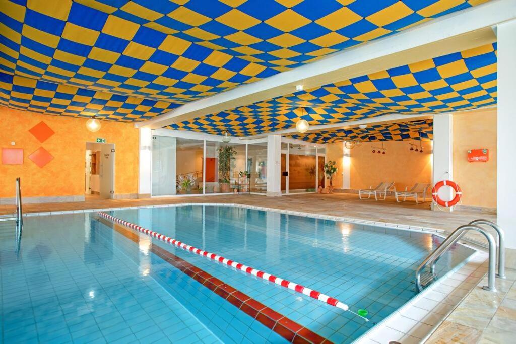 Bazén v ubytování Appartement Allgäu-Sonne mit Sauna und Pool nebo v jeho okolí