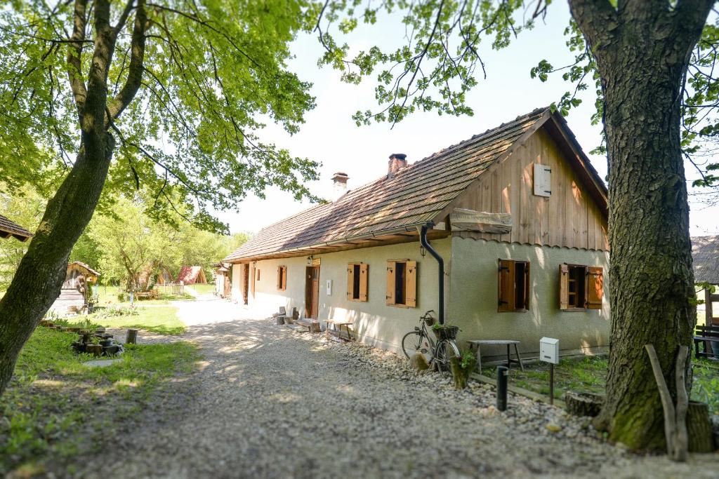 Budova, kde se the country house nachází