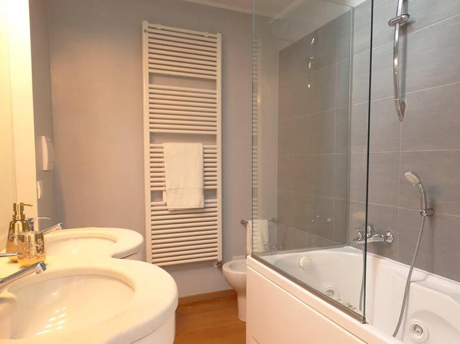 Kúpeľňa v ubytovaní NEW Charme & Luxury - Sosa Residence in the heart of Udine