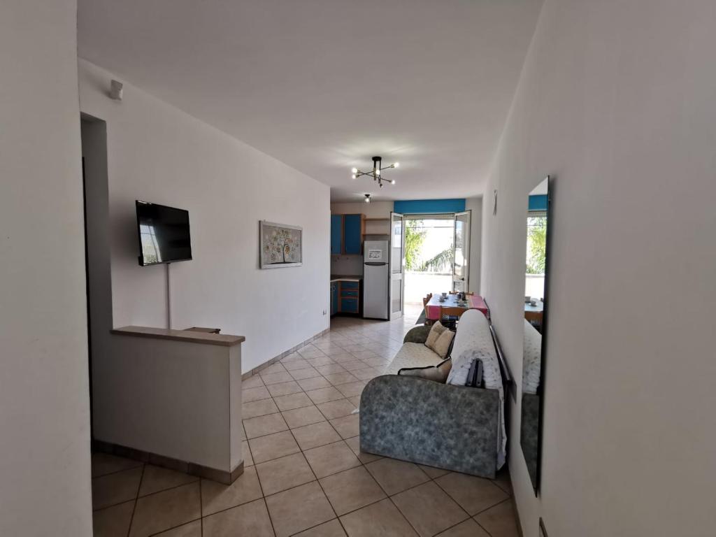 A television and/or entertainment centre at Appartamento Ghirigoro 2