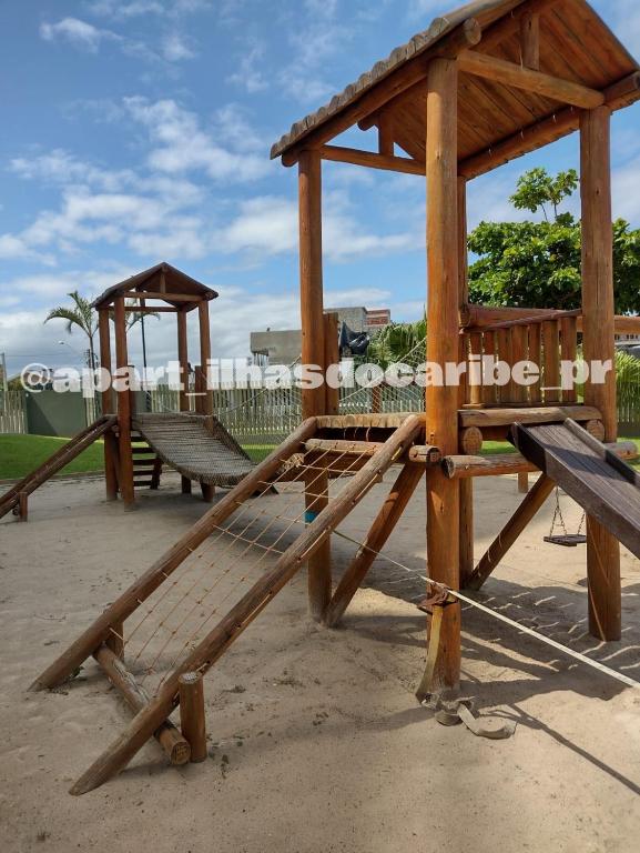 Fotografie z fotogalerie ubytování Apto Cond Ilhas do Caribe - Pr - Beira Mar v destinaci Matinhos