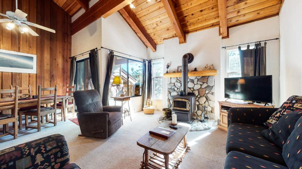 Val D'Isere 3 Condo, Mammoth Lakes (updated prices 2024)