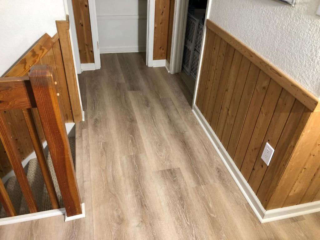 Fotografie z fotogalerie ubytování Pets OK Rest A Shored A Secure and Comfortable Home Flat Screen T Vs In All Rooms Fully Stocked With Plenty Of Amenities Private Inground Pool Gas Fireplace Rents Sat to Sat Full Weeks only v destinaci Nags Head