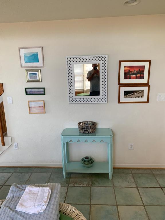 Fotografie z fotogalerie ubytování Pets OK Rest A Shored A Secure and Comfortable Home Flat Screen T Vs In All Rooms Fully Stocked With Plenty Of Amenities Private Inground Pool Gas Fireplace Rents Sat to Sat Full Weeks only v destinaci Nags Head