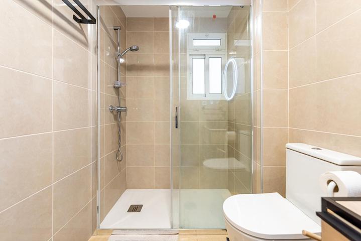 Koupelna v ubytování 1ste line sunset beach apartment Fuengirola