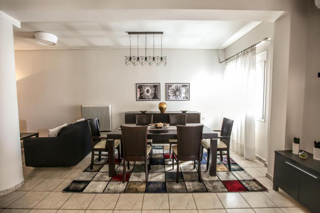 Grand Meteora Central Luxury Apartment - 1