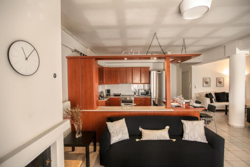 Grand Meteora Central Luxury Apartment - 16