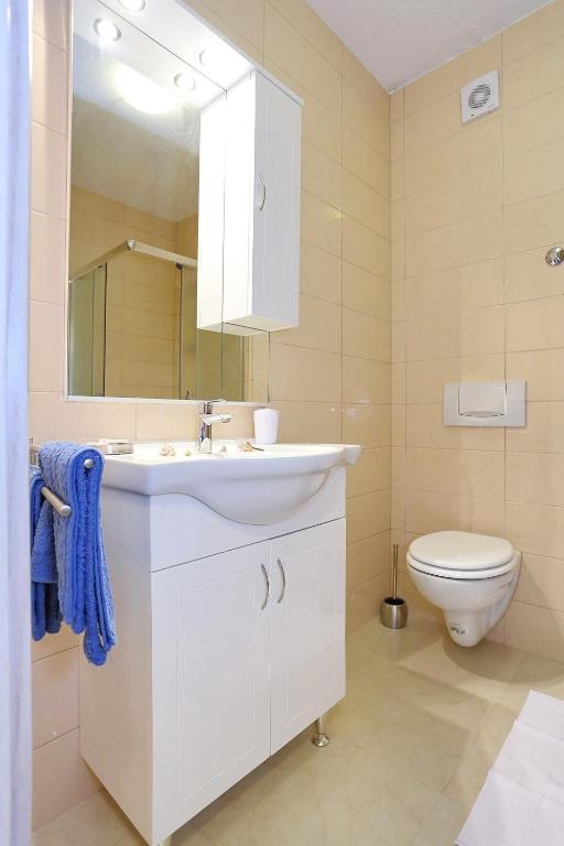 Kúpeľňa v ubytovaní Apartments Dado Trogir