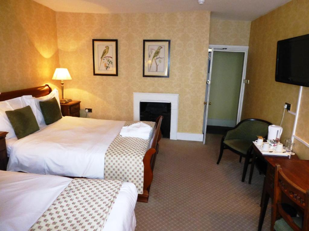 The Bear Hotel - Family Room