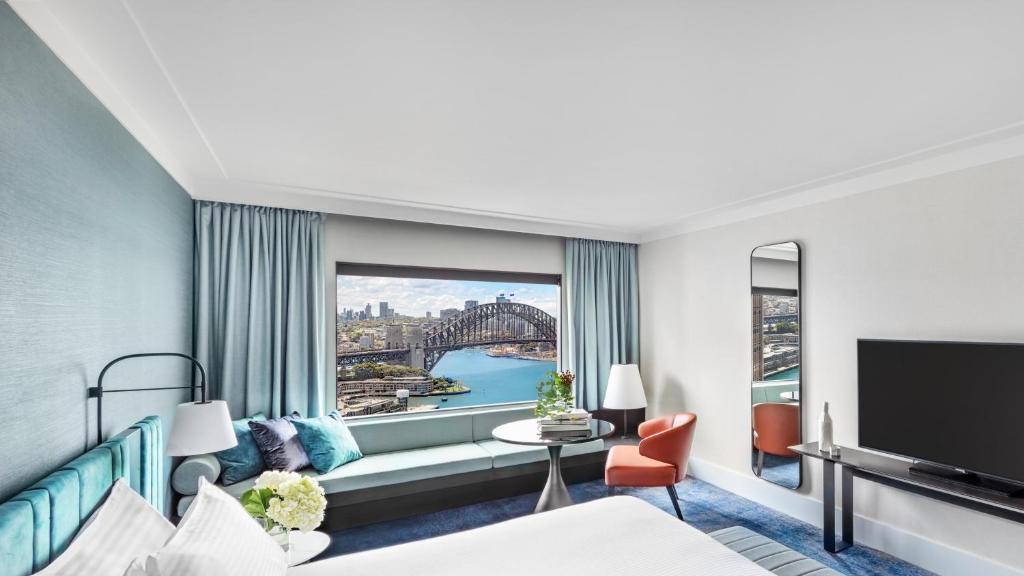 TV a/nebo společenská místnost v ubytování InterContinental Sydney by IHG