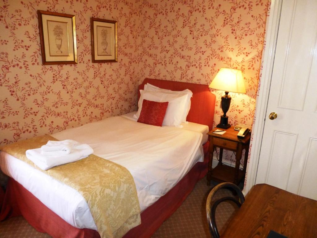The Bear Hotel - Executive Single Room