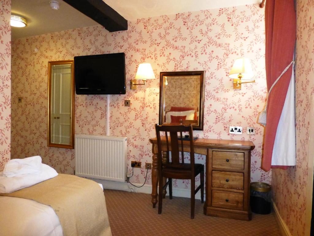 The Bear Hotel - Twin Room