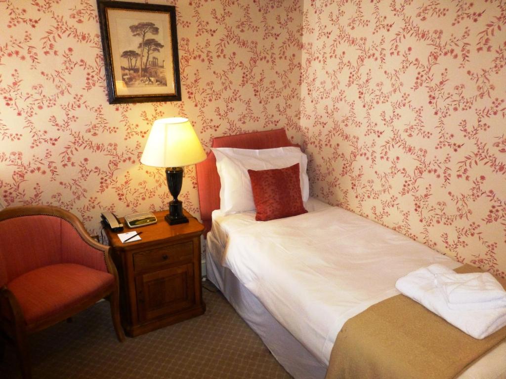 The Bear Hotel - Single Room