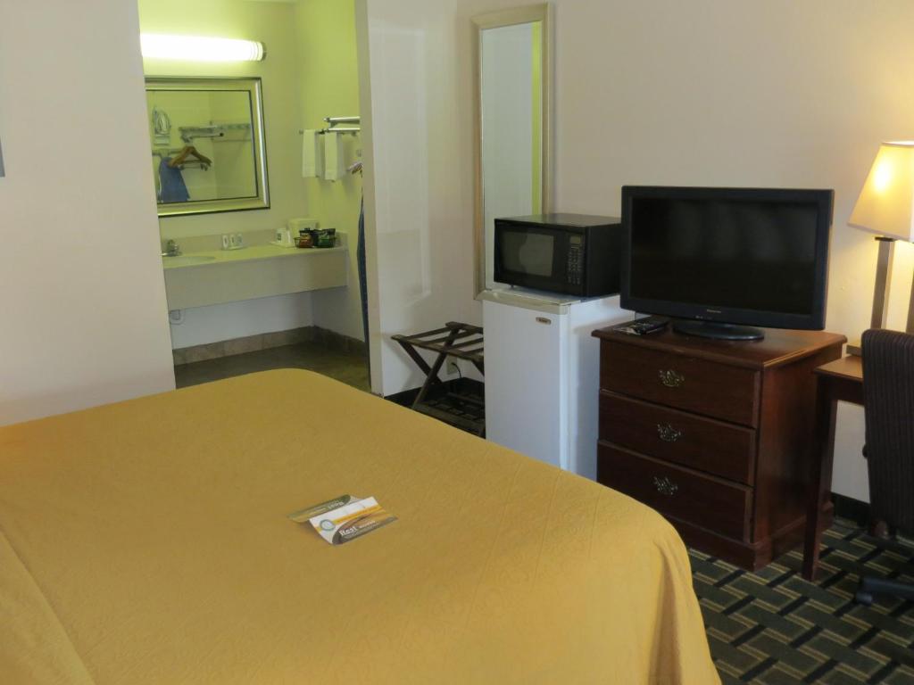 Quality Inn & Suites Morrow Atlanta South - Room King - Non-fumeur