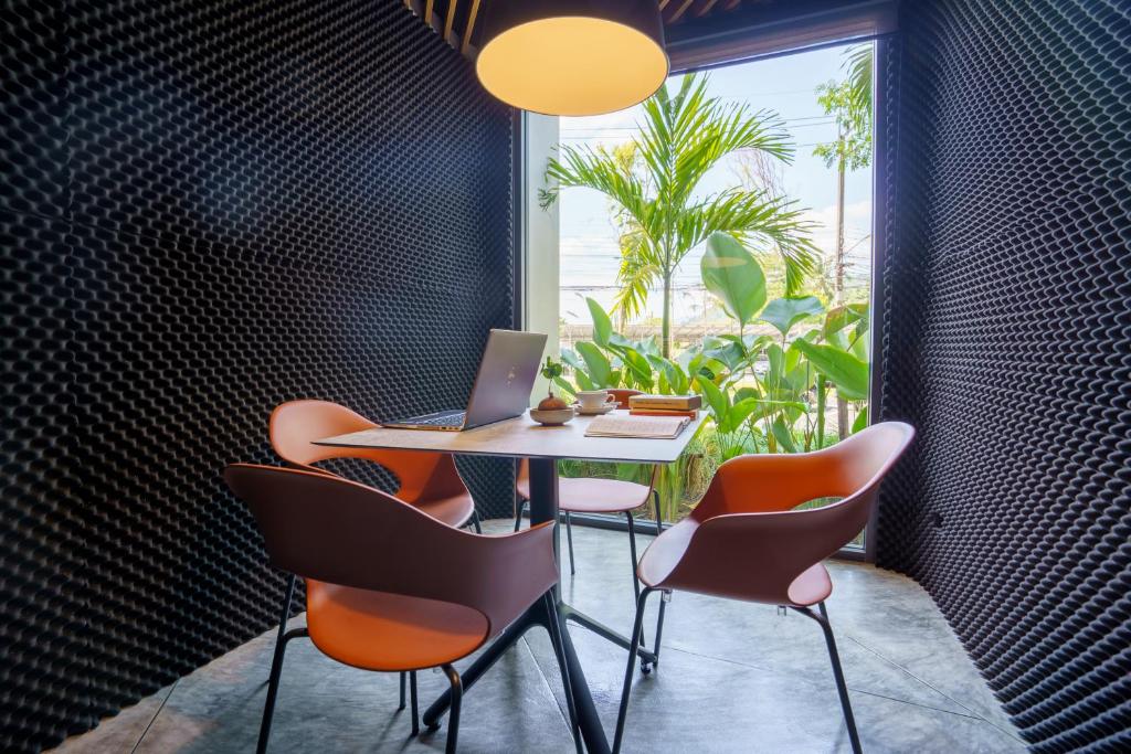 HOMA Phuket Town - Resim 11