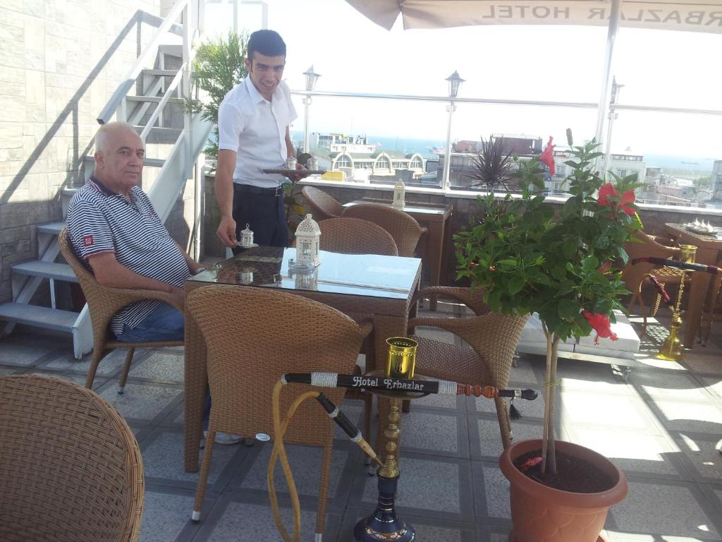 Erbazlar Hotel vendégei