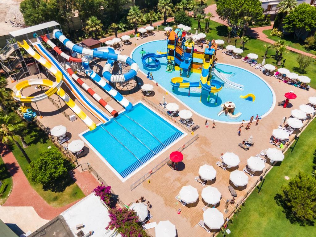 Bazén v ubytování TUI MAGIC LIFE Belek nebo v jeho okolí