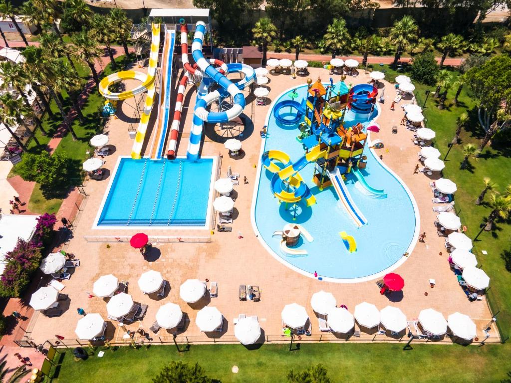 Bazén v ubytování TUI MAGIC LIFE Belek nebo v jeho okolí