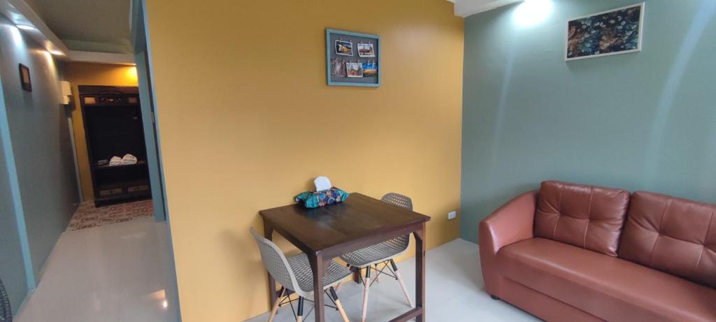 Q Zone Boutique House - 13