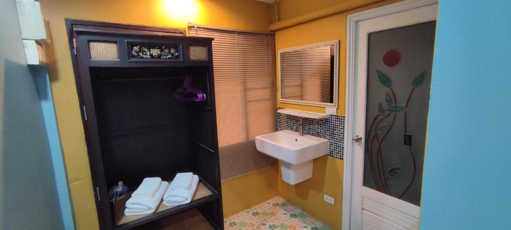 Q Zone Boutique House - 15