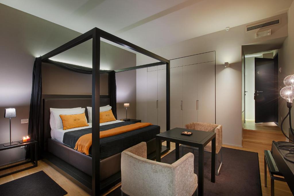 Charming House DD724 - 18