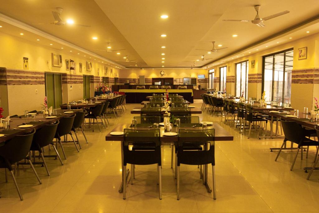 Restaurace v ubytování Hotel Sonar Bangla Mandarmoni