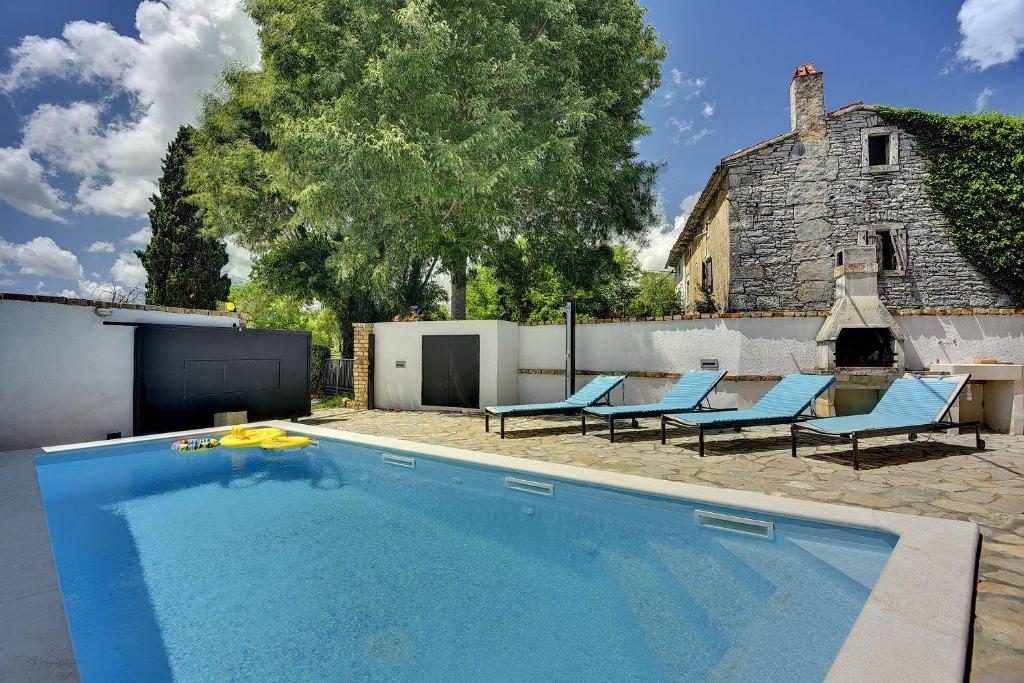 Villa mit privatem Pool, Liegestühle, WLAN, Klima