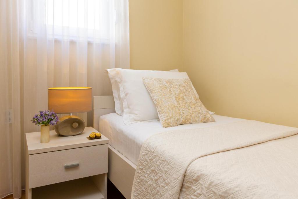 Exclusive Center Apartments - 7