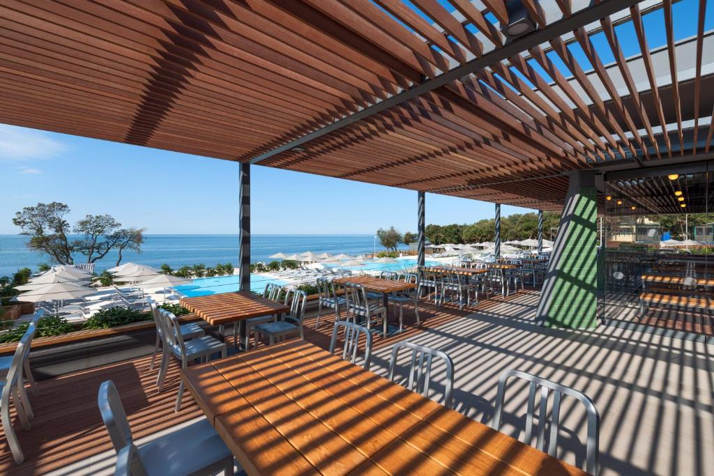 Nespecifikovaný výhled na moře nebo výhled na moře při pohledu z luxury tent