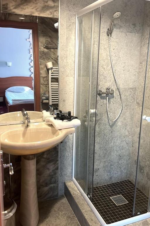 Koupelna v ubytování Hotel SunGarden Salin