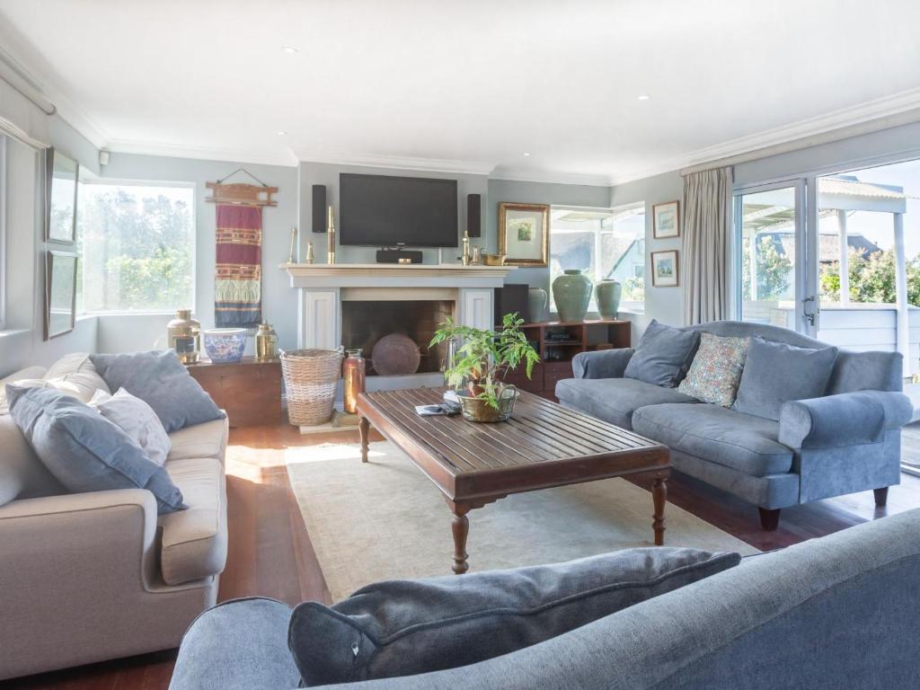 Beach Break Guest Houses and Villas - Executive Villa