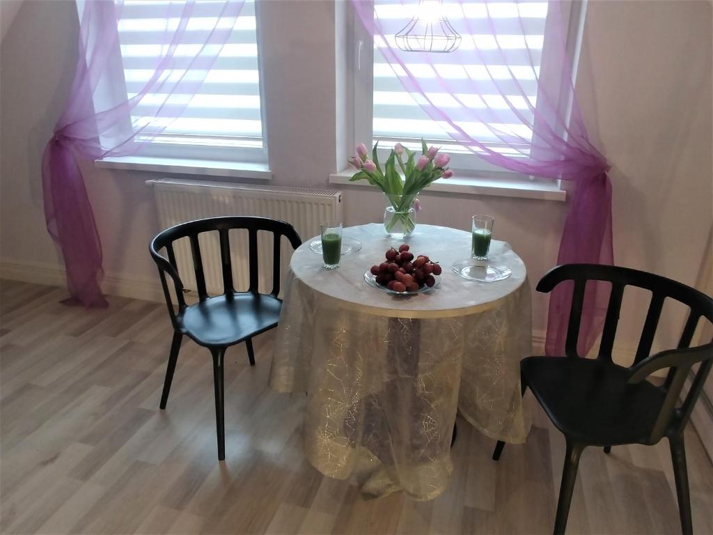 Willa AXLA z werandą ogrodem i parkingiem - 9