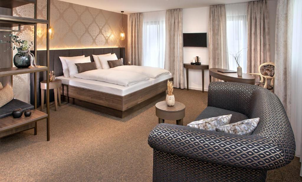 Postel nebo postele na pokoji v ubytování Rose Bistro & Gästezimmer