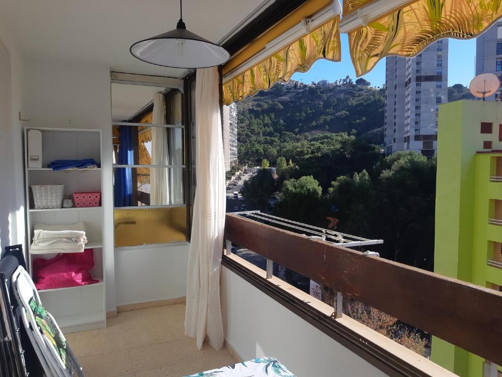 Balkón nebo terasa v ubytování Beautiful residential apartment with pool