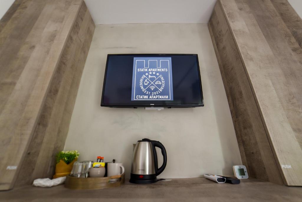 Příslušenství pro přípravu čaje a kávy v ubytování Apartmani Statik SD