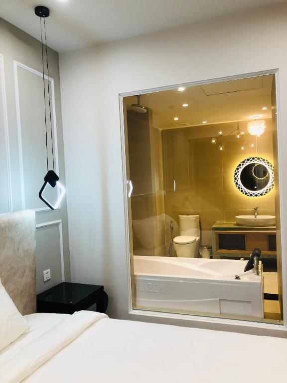 Phòng tắm tại Gold Coast Luxury Apartment Nha Trang