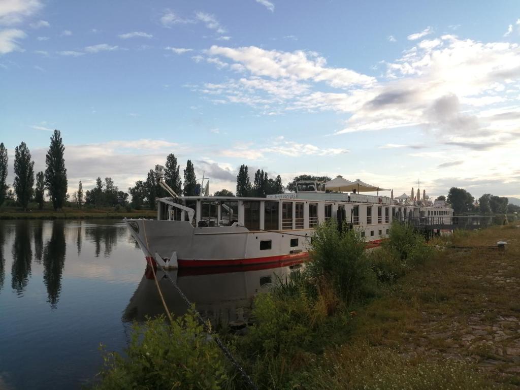 Fotografie z fotogalerie ubytování Florentina boat v Litoměřicích