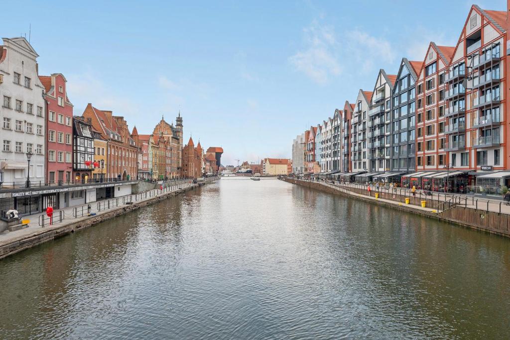 Granaria Premium Riverside & Parking by Downtown Apartments - 5