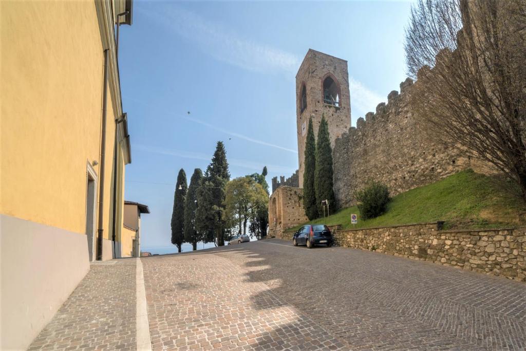 Fotografie z fotogalerie ubytování Gardappartamenti Castle Bell v destinaci Moniga