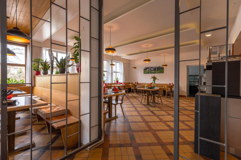 Kuchyň nebo kuchyňský kout v ubytování Hotel Bären Niederscherli