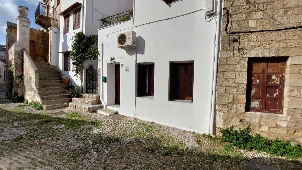 Budova, v ktorej sa apartmán nachádza