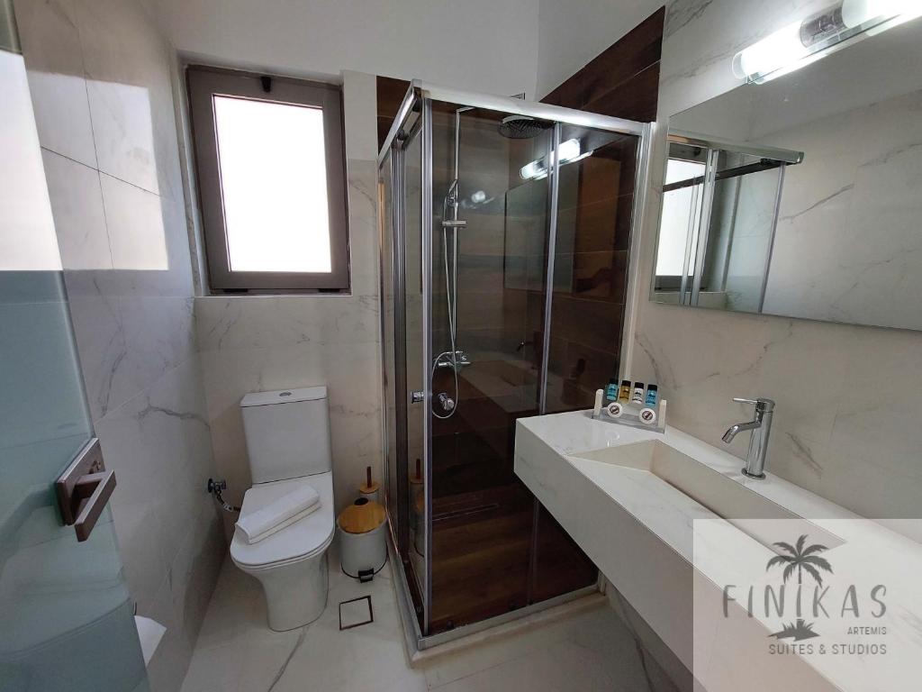 FINIKAS Suites & Apartments 10min from Athens Airport - Appartement Met Uitzicht Op De Tuin