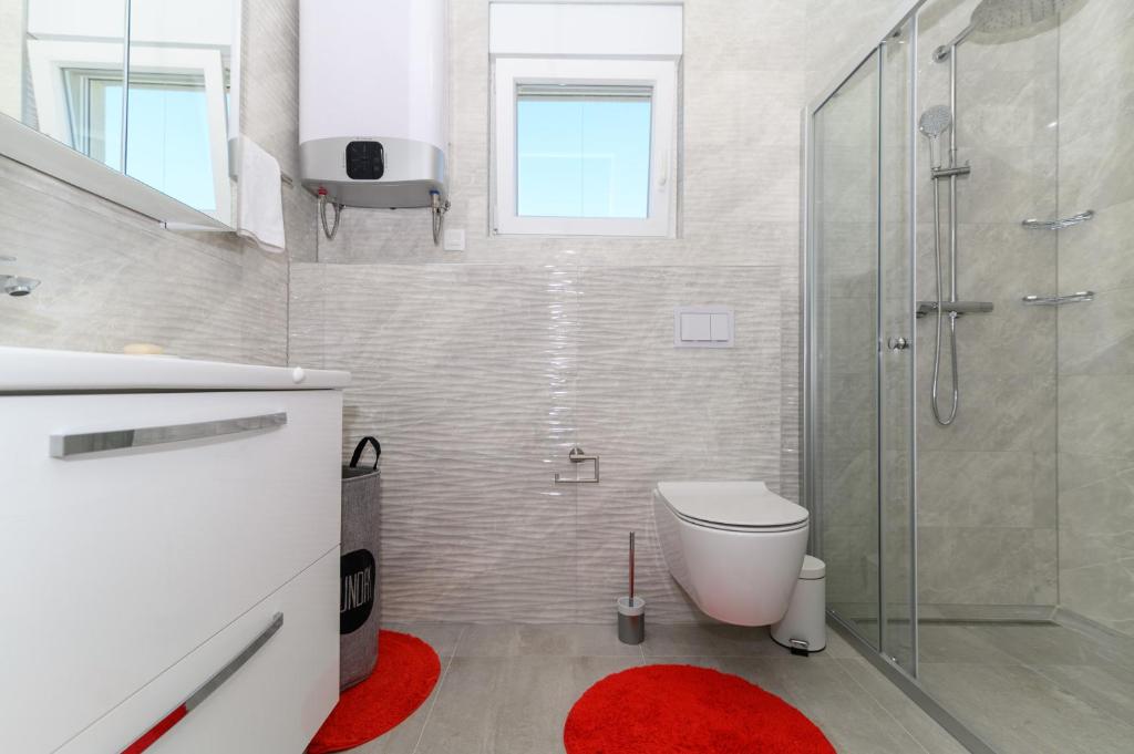 Fotografia z galérie ubytovania Luxury 90 m2 apt w balcony & spectacular sea view v Trogiri