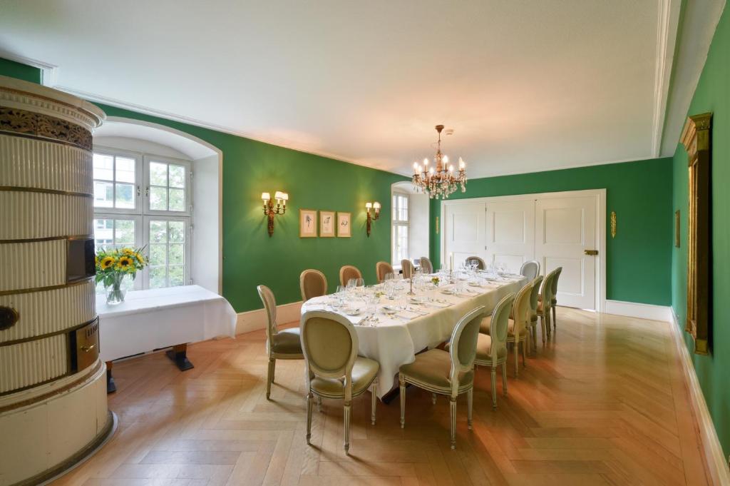 Posezení v ubytování Hotel im Schlosspark